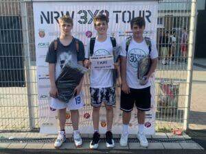 FlyHighSquad! 3 09o 2