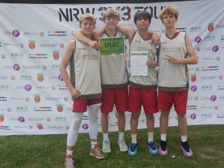 Three Peat On Court 4