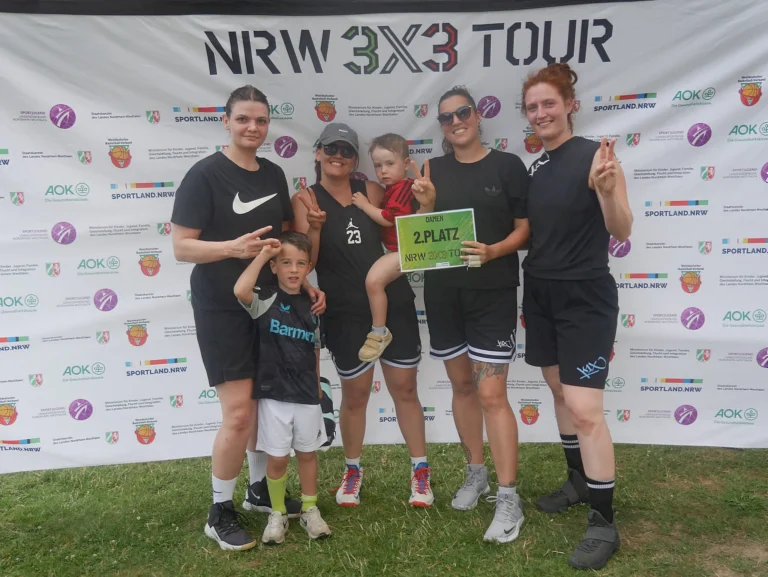 Jenny Ist Auch Dabei